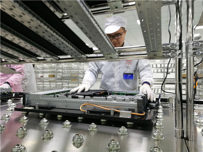 产业“川”透力·非常5+1①丨四川首个万亿级产业即将诞生，它是如何炼成的？——聚焦电子产品及元器件研发